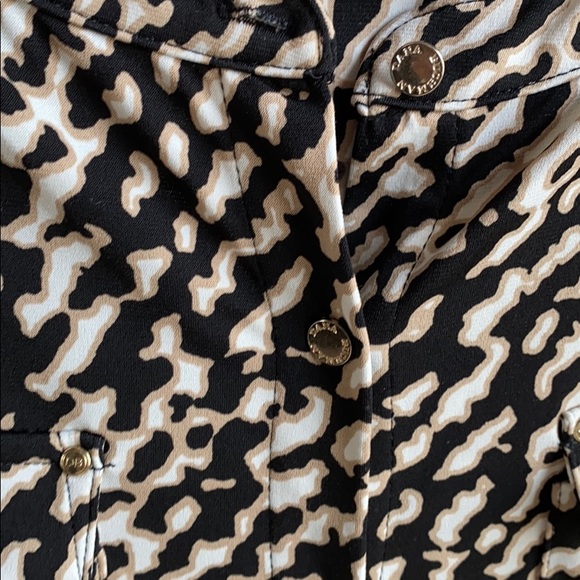 Dana Buchman Sz M leopard print blouse - Picture 6 of 6